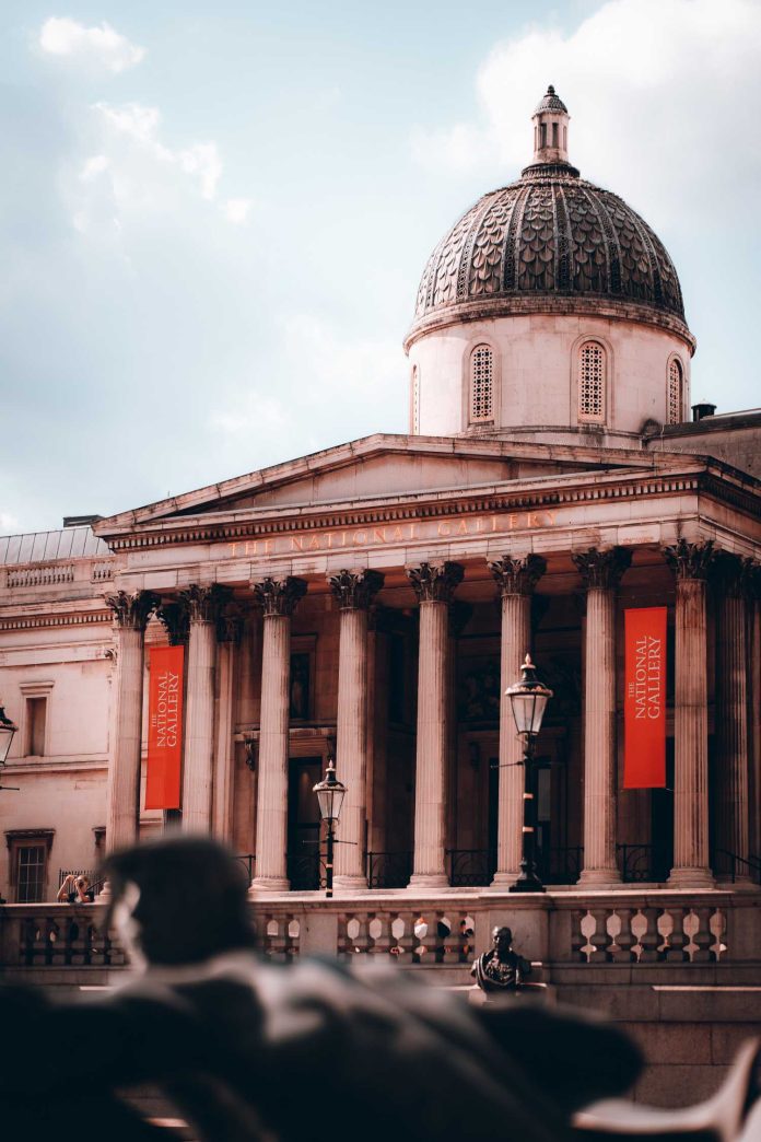Η Εθνική Πινακοθήκη Λονδίνου (Photograph by Szymon Shields)