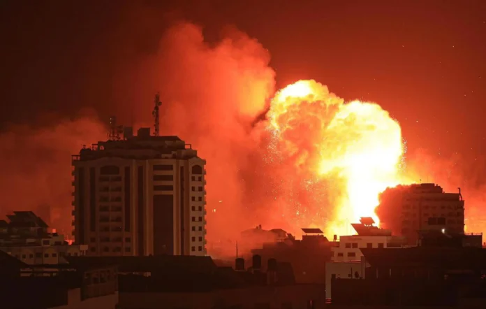 Βομβαρδισμοί στη Λωρίδα της Γάζας (Photo: X, πρώην Twitter)